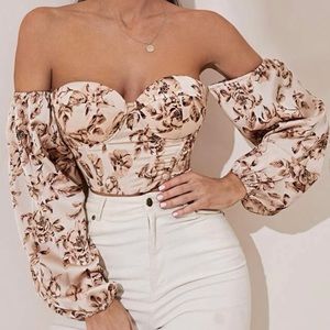 Off Shoulder Floral Print Lantern Sleeve Crop Top